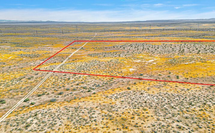 Pictures of Land property located at Powerline Rd, Kramer Junction, CA 93516 for sales - image #1