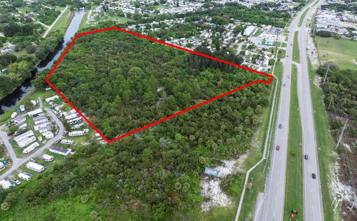 Pictures of Land property located at 2100 N Us Hwy 1, Fort Pierce, FL 34945 for sales - image #1