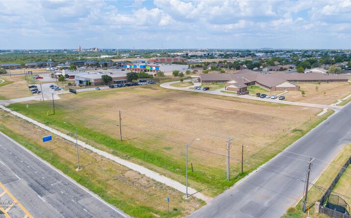 Pictures of Land property located at 1250 E South 11th St, Abilene, TX 79602 for sales - image #1