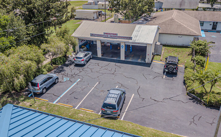 Pictures of Retail, Business for Sale property located at 5924 7th St, Zephyrhills, FL 33542 for sales - image #1