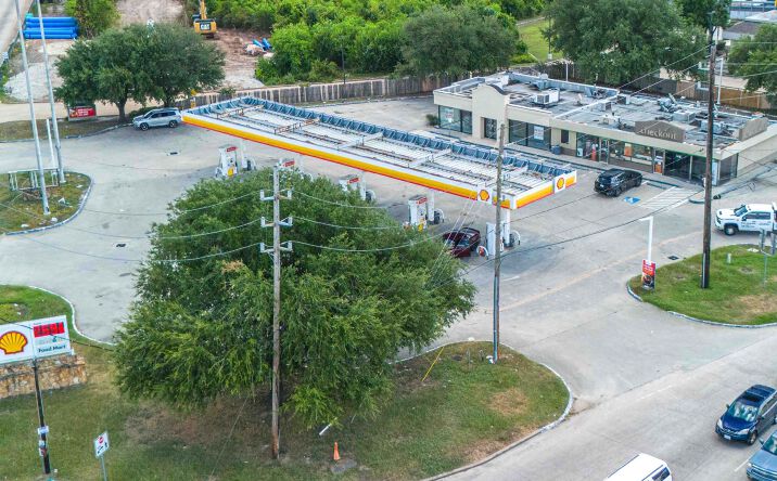 Pictures of Retail property located at 10750 Veterans Memorial Dr, Houston, TX 77038 for sales - image #1