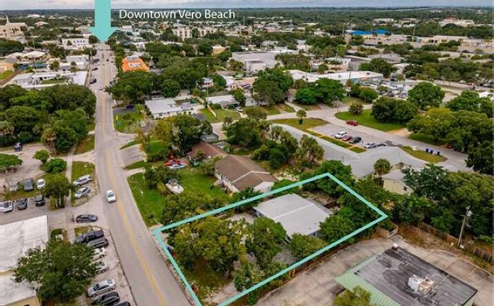 image of property at 1734 14TH AVE Vero Beach FL 32960-3684