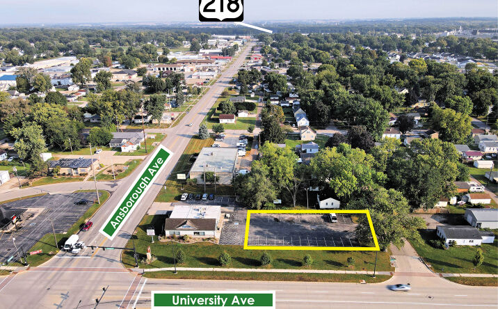 Pictures of Land property located at 2320 University Ave, Waterloo, IA 50701 for sales - image #1