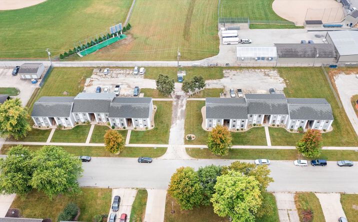 Pictures of Multifamily property located at 811 Illini Ave, Pontiac, IL 61764 for sales - image #1