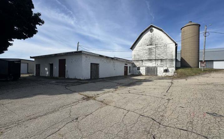 Pictures of Retail, Industrial property located at N3705 State Road 89, Jefferson, WI 53549 for sales - image #1