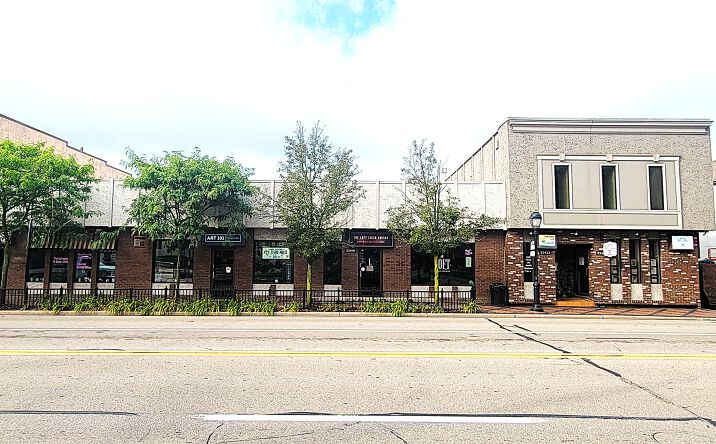 Pictures of Office, Retail property located at 33409-33425 Grand River Ave, Farmington, MI 48335 for sales - image #1