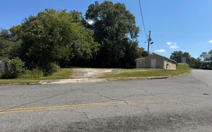 Pictures of Land, Retail property located at 1000 Vinson Hwy, Milledgeville, GA 31061, 1070 S Jefferson St, Milledgeville, GA 31061 for sales - image #1