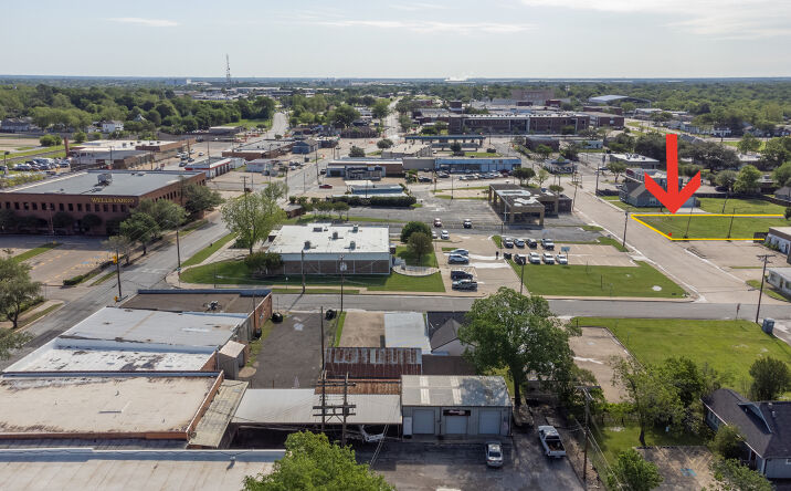 Pictures of Land property located at 118 W College St, Mesquite, TX 75149 for sales - image #1