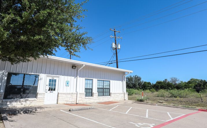 Pictures of Industrial property located at 1120 Toro Grande Blvd, Cedar Park, TX 78613 for sales - image #1