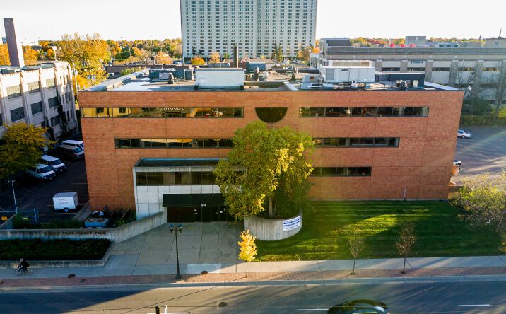 Pictures of Office property located at 1246 University Ave W, Saint Paul, MN 55104 for sales - image #1