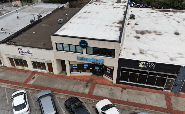 Pictures of Retail property located at 3182 Glenwood Rd, Decatur, GA 30032 for sales - image #1