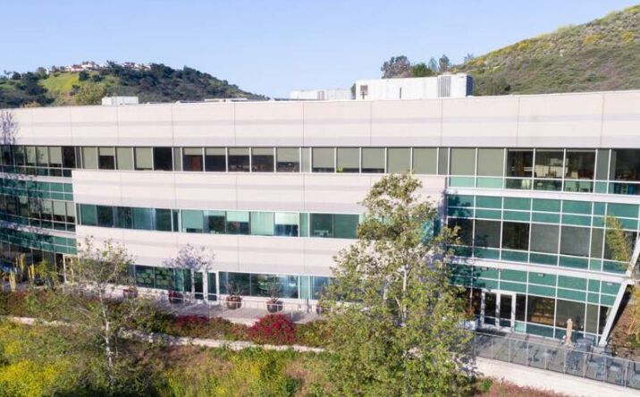 Pictures of Office property located at 24151 Ventura Blvd, Calabasas, CA 91302 for comps - image #1