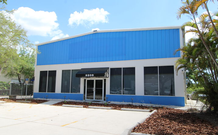 Pictures of Industrial property located at 2208 58th Ave E, Bradenton, FL 34203 for sales - image #1