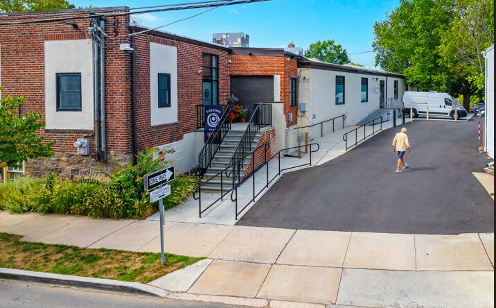 Pictures of Mixed Use, Multifamily, Office, Retail property located at 204 N Union St, Lambertville, NJ 08530 for sales - image #1