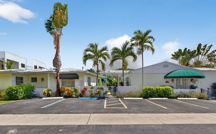 Pictures of Senior Living property located at 1700 NE 5 Street, Fort Lauderdale, FL 33301 for sales - image #1
