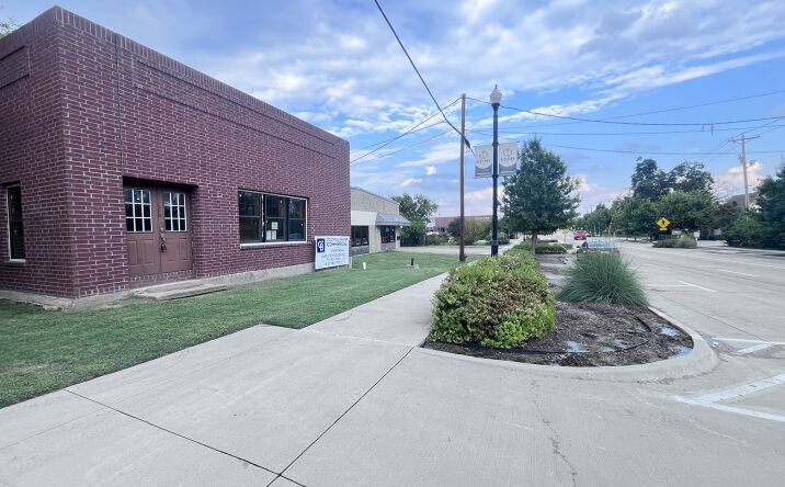 Pictures of Office, Special Purpose property located at 527 E Main St, Lewisville, TX 75057 for sales - image #1
