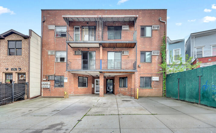 Pictures of Multifamily property located at 11-46 Welling Ct, Queens, NY 11102 for sales - image #1