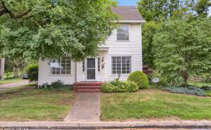 Pictures of Retail, Multifamily property located at 749 Mahoning St, Milton, PA 17847 for sales - image #1