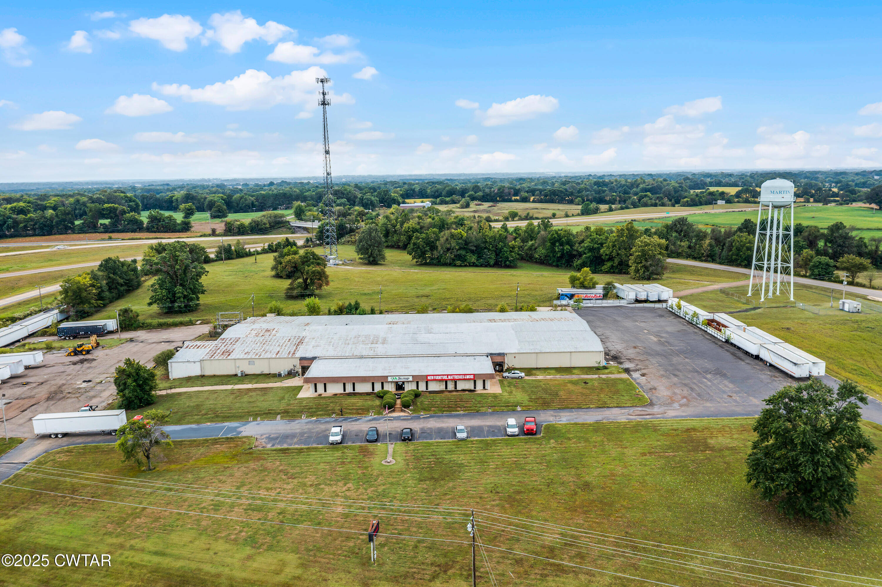 1445 Main St, Martin, TN 38237