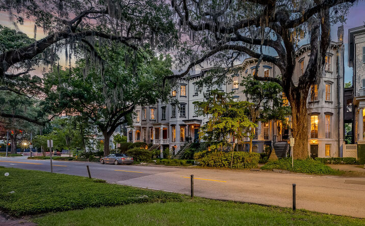 Pictures of Multifamily property located at 118 E Gaston St, Savannah, GA 31401 for sales - image #1