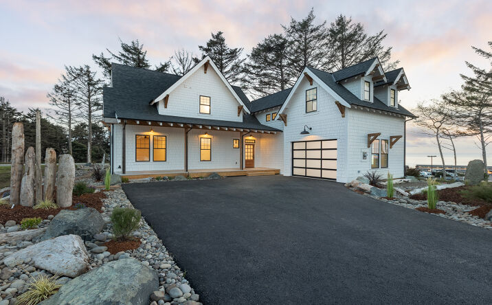 Pictures of Multifamily property located at 1938 NW 40th St, Lincoln City, OR 97367 for sales - image #1
