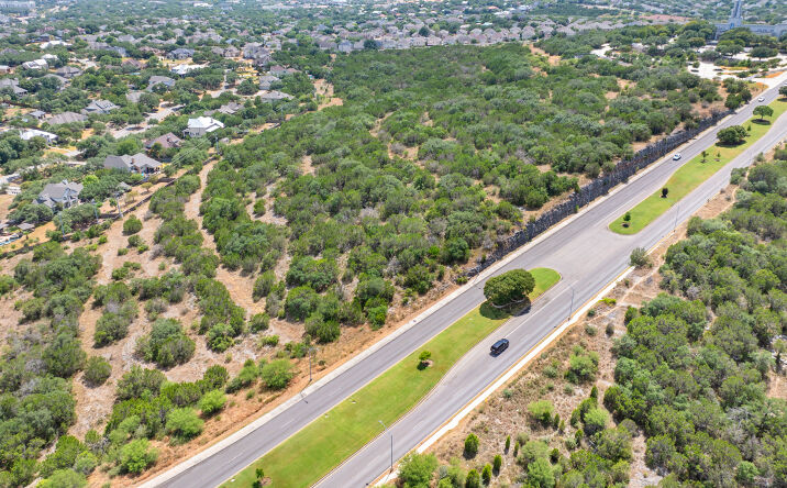 Pictures of Land property located at 11.87 AC Stone Oak Pkwy, San Antonio, TX 78258 for sales - image #1