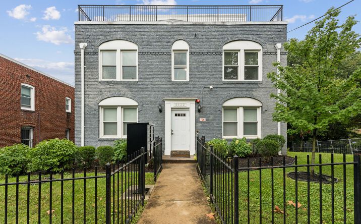 Pictures of Multifamily property located at 2822 28th St SE, Washington, DC 20020 for sales - image #1