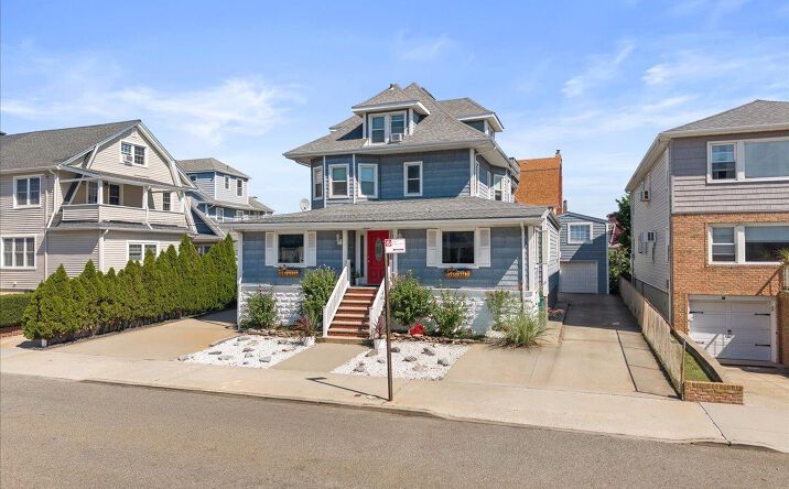 Pictures of Multifamily property located at 188 Beach 123rd Street, New York, NY 11694 for sales - image #1