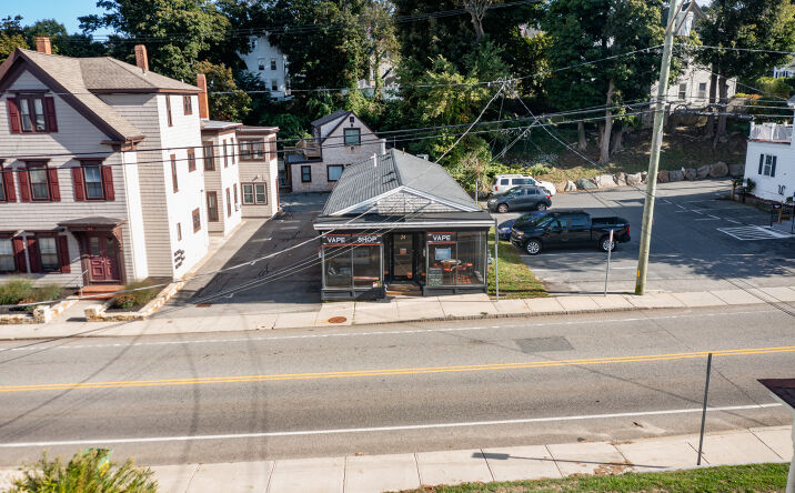 Pictures of Office, Retail property located at 24 Samoset St, Plymouth, MA 02360 for sales - image #1