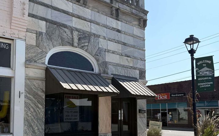 Pictures of Retail, Office property located at 1174 E Main St, Lavonia, GA 30553 for sales - image #1