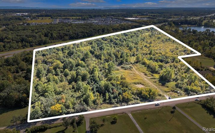 Pictures of Land property located at 37950 27 Mile Rd, New Haven, MI 48048 for sales - image #1