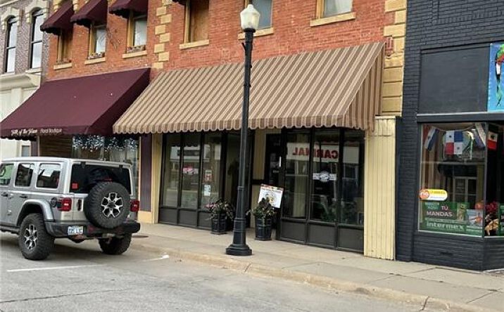 Pictures of Office, Retail property located at 110 E Main St, Chanute, KS 66720 for sales - image #1