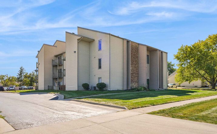 Pictures of Multifamily property located at 1011 Southeast 3rd Street, Ankeny, IA 50021 for sales - image #1