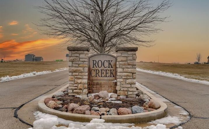 Pictures of Land property located at 4 Cobblestone Ave, Carlock, IL 61725 for sales - image #1