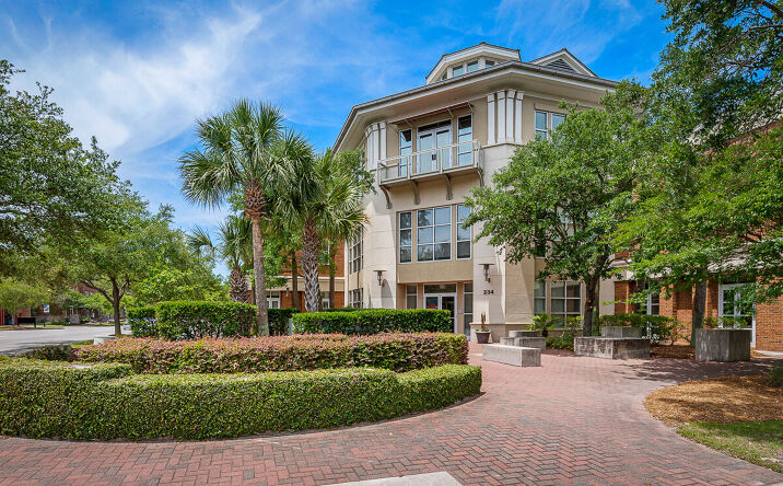image of property at 234 SEVEN FARMS DR STE 213 Charleston SC 29492-8109