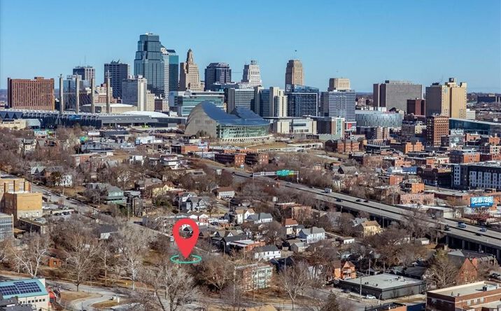 Pictures of Land, Multifamily property located at 2018 Summit Street, Kansas City, MO 64108 for sales - image #1