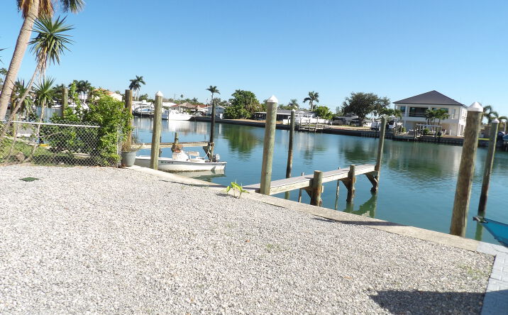 Pictures of Multifamily property located at 11705 3rd St E, Treasure Island, FL 33706 for sales - image #1