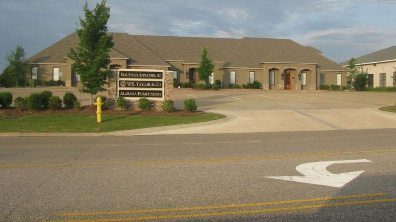 4732 Woodmere Blvd, Montgomery, AL 36106 Office Property for Sale