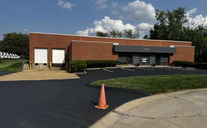 Pictures of Industrial property located at 10450 Baur Blvd, Olivette, MO 63132 for sales - image #1