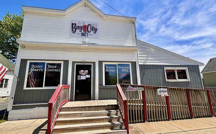 Pictures of Hospitality property located at 1215 Michigan Ave, Bay City, MI 48708 for sales - image #1