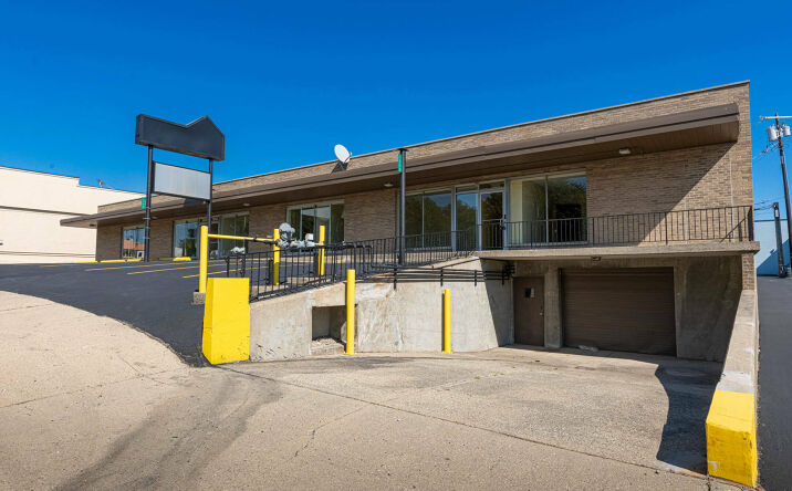 Pictures of Retail, Office, Industrial property located at 3050 Kettering Boulevard, Moraine, OH 45439 for sales - image #1