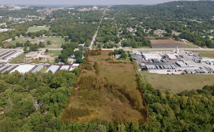 Pictures of Land property located at 123 E 15th St, Fayetteville, AR 72701 for sales - image #1