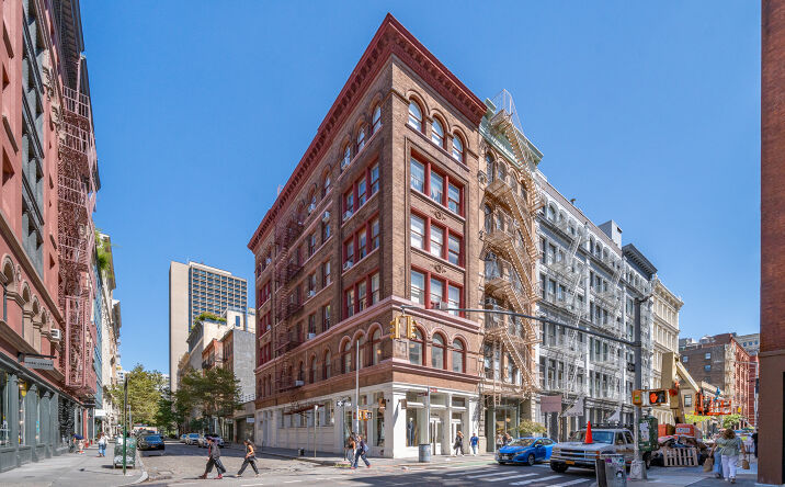 Pictures of Mixed Use, Multifamily, Retail property located at 125 Prince St, New York, NY 10012 for sales - image #1