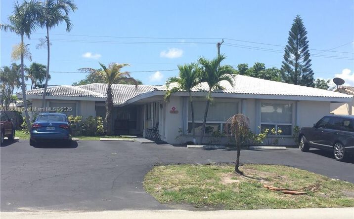 Pictures of Multifamily property located at 1960 NE 56th St, Fort Lauderdale, FL 33308 for sales - image #1