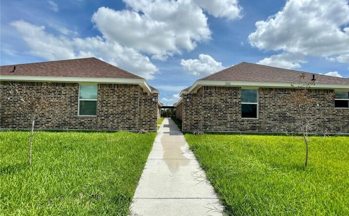 Pictures of Multifamily property located at 2802 Primrose Avenue, Edinburg, TX 78541 for sales - image #1