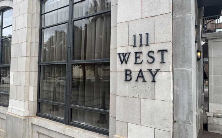 Pictures of Retail property located at 111 w bay st, savannah, GA 31401 for sales - image #1