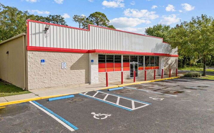 Pictures of Retail property located at 1945 Kings Rd, Jacksonville, FL 32209 for sales - image #1