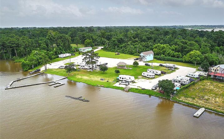 image of property at 0 CLEAR LAKE RD Highlands TX 77562