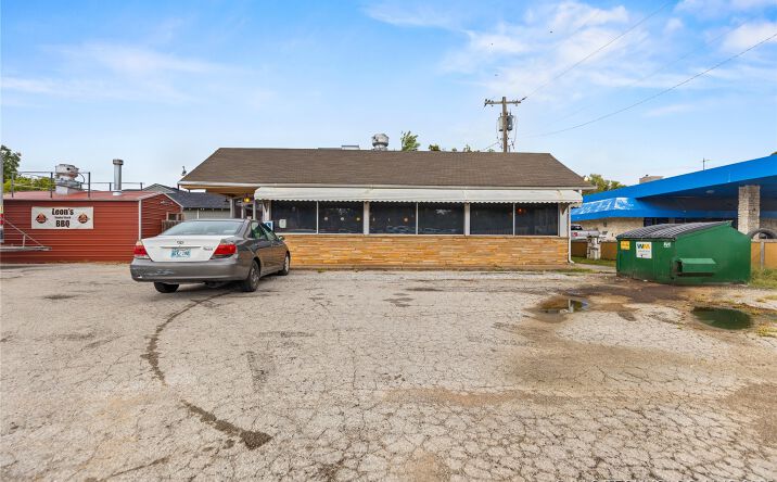 Pictures of Business for Sale property located at 601 S Sheridan Road, Tulsa, OK 74112 for sales - image #1