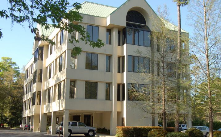 Pictures of Office property located at 52 New Orleans Rd, Hilton Head Island, SC 29928 for sales - image #1